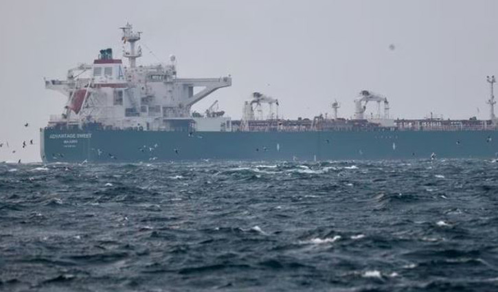 তেলবাহী ট্যাঙ্কার আটক করেছে ইরান