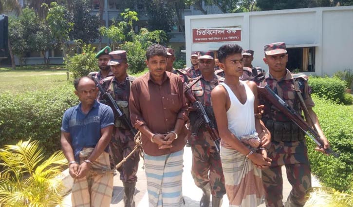 ‘সবচেয়ে বড়’ ক্রিস্টাল মেথের চালান জব্দ, আটক ৩