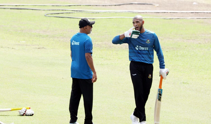 মাহমুদউল্লাহ-আফিফকে নিয়ে পুরোনো অবস্থানে হাথুরুসিংহে