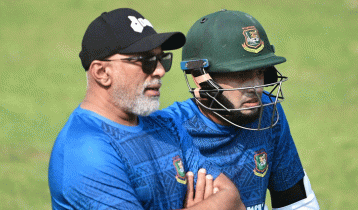 হাথুরুসিংহের সঙ্গে আমাদের বন্ডিং ভালো: মুশফিকুর রহিম 