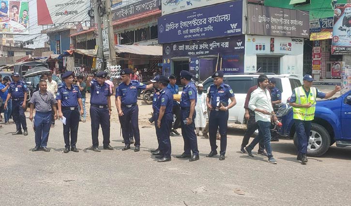 সড়কে গাড়ি বিকল হলেই পৌঁছে যাবে মেকানিক