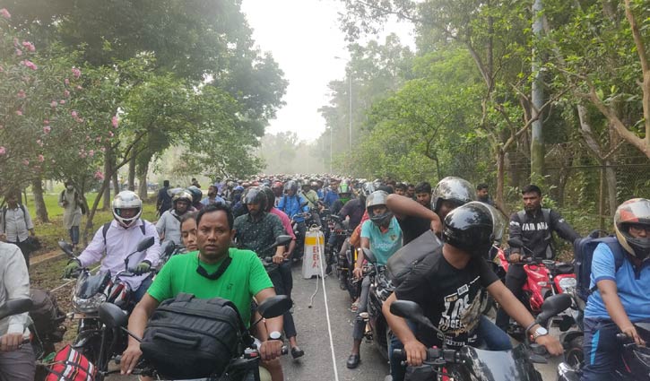 বঙ্গবন্ধু সেতু পার হলো ৮২৩৯ মোটরসাইকেল 