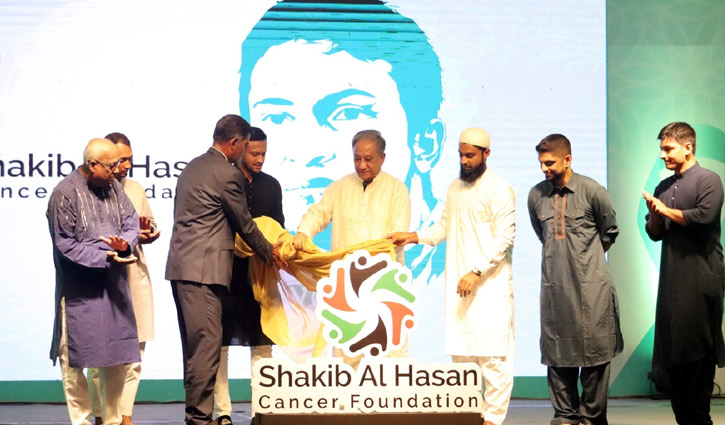 জন্মদিনে সাকিব আনলেন ‘সাকিব আল হাসান ক্যান্সার ফাউন্ডেশন’ জন্মদিনে সাকিব আনলেন ‘সাকিব আল হাসান ক্যান্সার ফাউন্ডেশন’