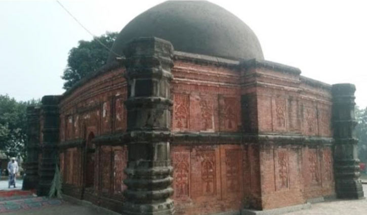 ঘোড়াঘাটে ৪শ’ বছরের পুরনো সুলতানি আমলের ‘সুরা মসজিদ’