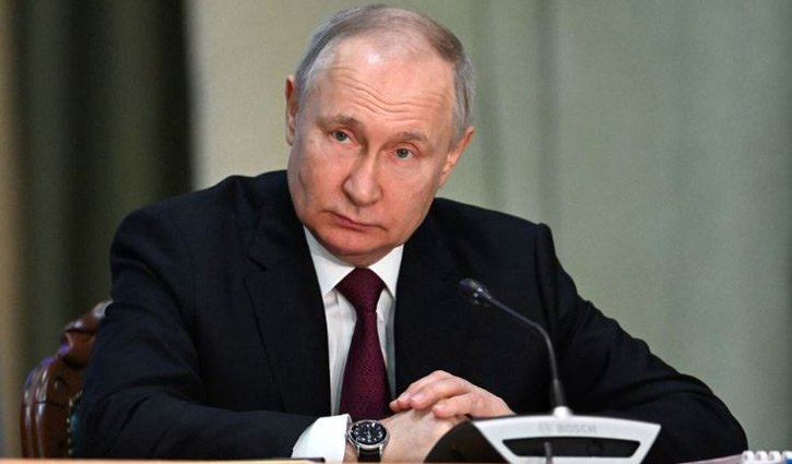 ICC issues arrest warrant for Putin on war crime allegations