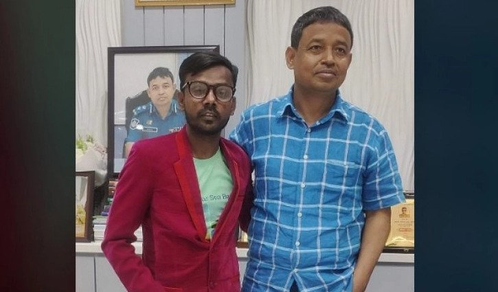 Hero Alom at DB office