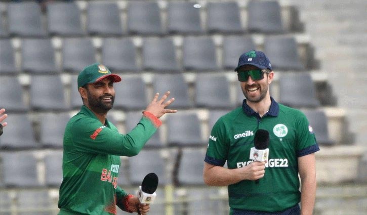 Ireland lose eight wickets