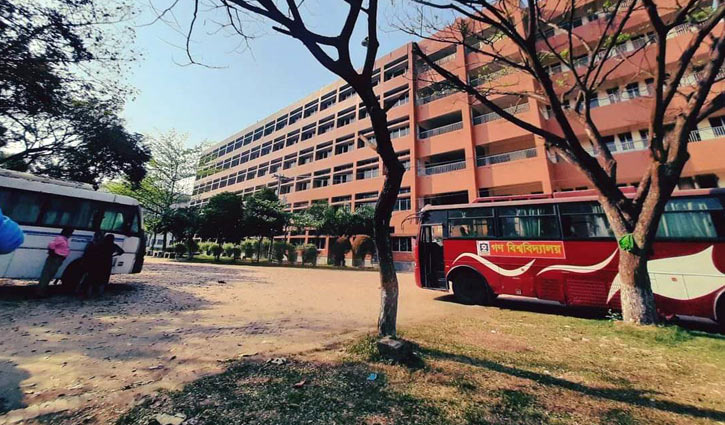 ‘এবার সেহরিতে ডেকে তোলার জন্য মা নেই’