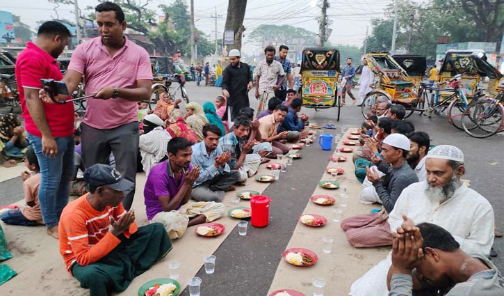 সিরাজগঞ্জে মাসব্যাপী বিনামূল্যে ইফতার