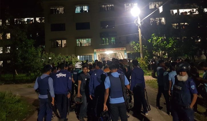 নোবিপ্রবিতে ছাত্রলীগের দুই গ্রুপের সংঘর্ষ, আহত ২০