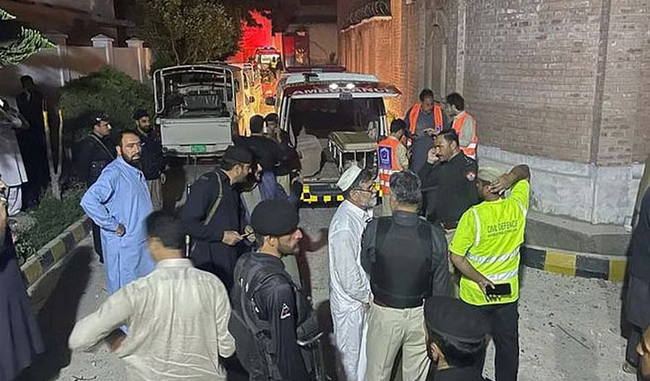 পাকিস্তানে কাউন্টার টেররিজম কার্যালয়ে বিস্ফোরণ, নিহত ১২