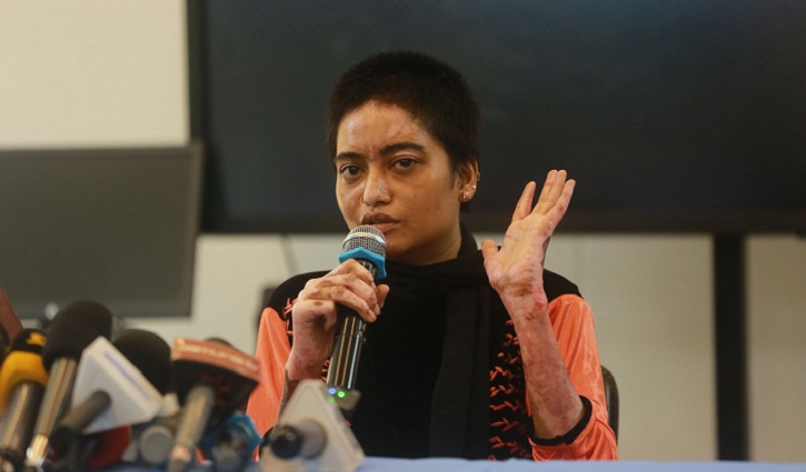 শুটিংয়ে অগ্নিদগ্ধ: দুই মাস পর বাসায় ফিরলেন অভিনেত্রী আঁখি