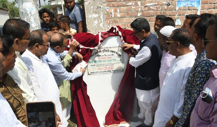 গ্রামের কোনও রাস্তা কাঁচা থাকবে না: হুইপ স্বপন