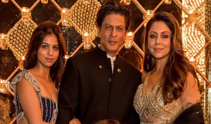 মায়ের জন্য মডেল হলেন শাহরুখ কন্যা