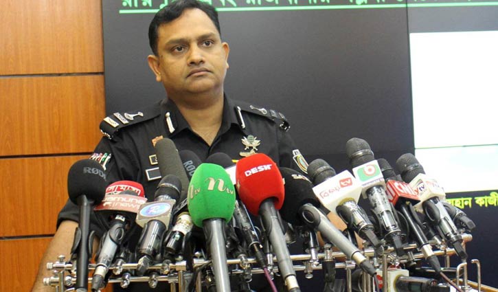 নওগাঁয় ভূমি কর্মকর্তার মৃত্যু: র‌্যাবের তদন্ত কমিটি গঠন  