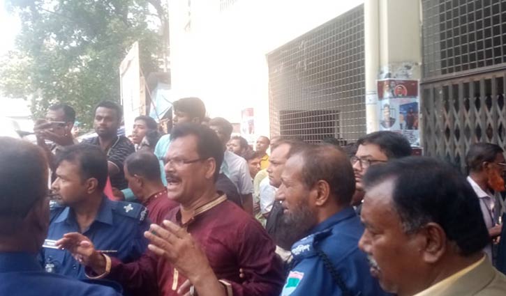 শেখ হাসিনার গাড়িবহরে হামলা: ৪ জনের যাবজ্জীবন, ৪৪ জনের ৭ বছর করে কারাদণ্ড