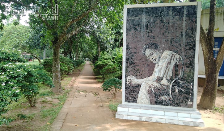 হুমায়ুন আহমেদের মৃত্যুবার্ষিকী ও নুহাশ পল্লী 