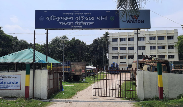 সিরাজগঞ্জে বাস অটোরিকশা মুখোমুখি সংঘর্ষে শিশুসহ তিন জন নিহত