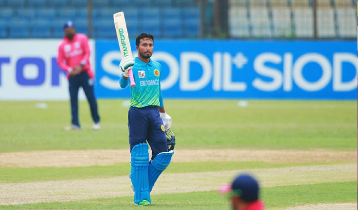 কেবল বর্তমানেই আছেন আফিফ