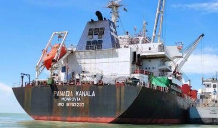 বিদ্যুৎকেন্দ্রের কয়লা নিয়ে আসা জাহাজ আটকের নির্দেশ