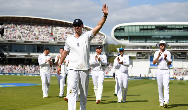 অভিষিক্ত টাংয়ের ফাইফারের পর ১০ উইকেটে জিতলো ইংল্যান্ড