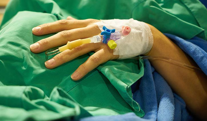 কুষ্টিয়ায় চিকিৎসা অবহেলায় মারা যাচ্ছে প্রসূতি