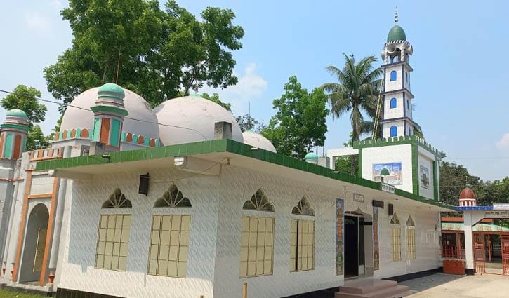 কালের সাক্ষী ‘মাচাইন শাহী মসজিদ’