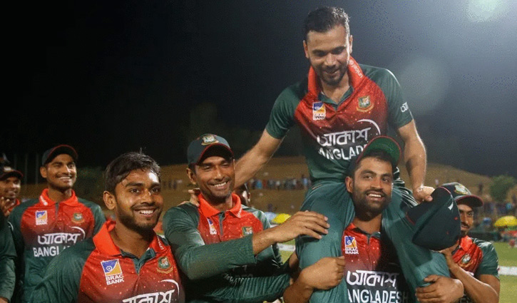 আসলেই কি পারছিলি না, নাকি কোনো চাপ তোকে বাধ্য করেছে? তামিমকে মাশরাফির প্রশ্ন