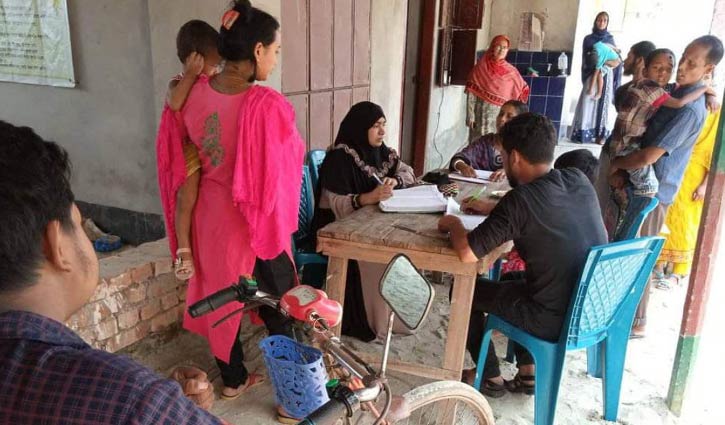 প্রতিবন্ধীদের জন্য ফ্রি মেডিকেল ক্যাম্প অনুষ্ঠিত