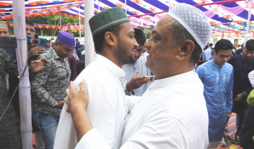 মাগুরায় ঈদুল আজহার নামাজ আদায় করলেন সাকিব 