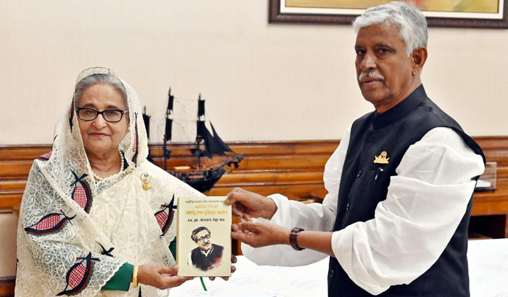 প্রধানমন্ত্রীর সঙ্গে সাক্ষাৎ করেছেন আজমত উল্লা