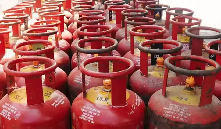 বাজেট ঘোষণার দিনে কমল এলপিজির দাম