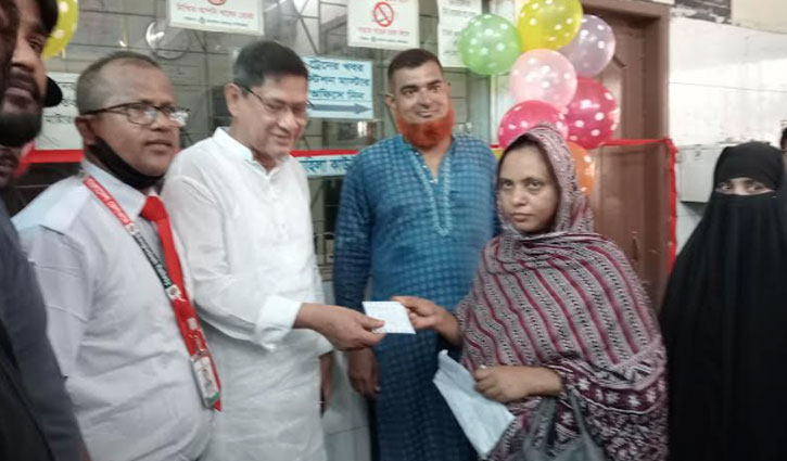 বগুড়ায় চালু হ‌লো রে‌লের অনলাইন টি‌কিট বু‌কিং সি‌স্টেম