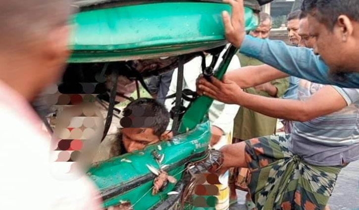 বগুড়ায় পিকআপের ধাক্কায় সিএনজিচালক নিহত বগুড়ায় পিকআপের ধাক্কায় সিএনজিচালক নিহত