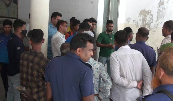 ম্যাচ চলাকালে বজ্রপাতে ক্রিকেটারের মৃত্যু