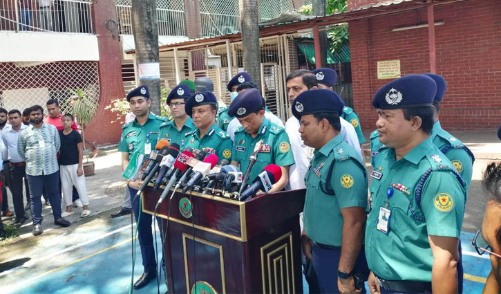 ‘রাজধানী ছিনতাইকারীমুক্ত না হওয়া পর্যন্ত অভিযান চলবে’