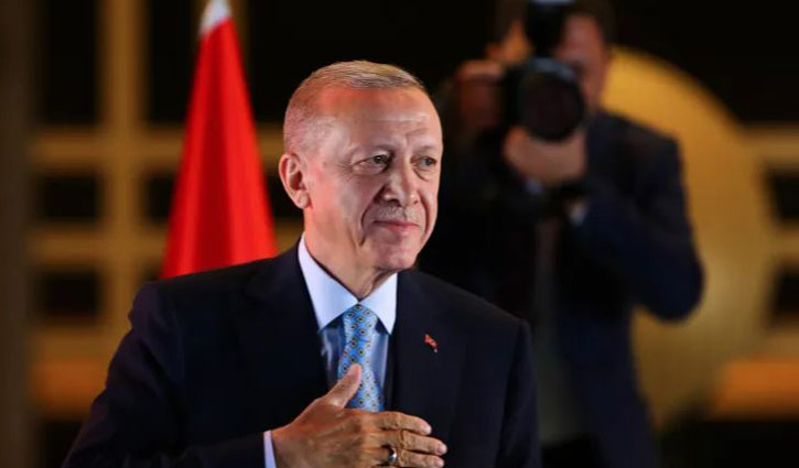 Turkey’s Erdogan sworn in for new terms as president