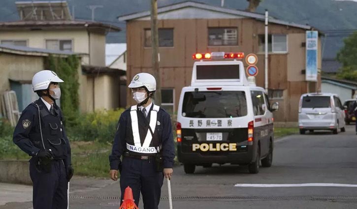 Gun and knife attack kills 4 in Japan