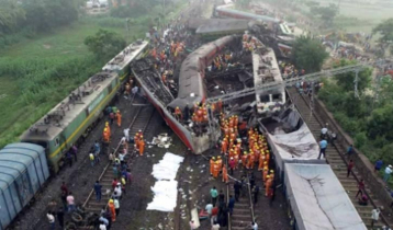Odisha tragedy:  Bodies in white shrouds piled at hospitals