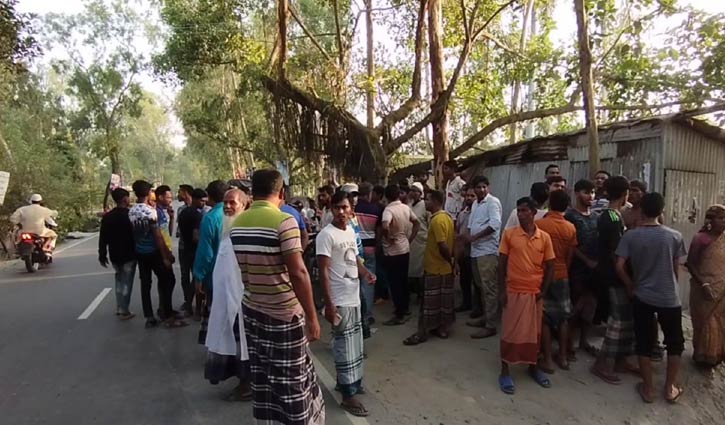 Two killed in Tangail road crash