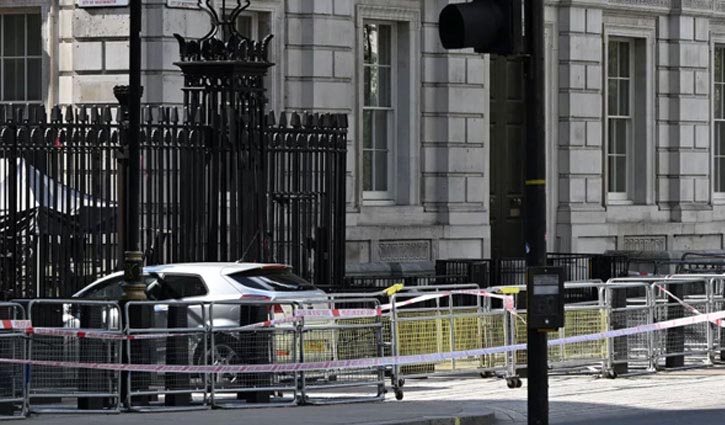 Car hits gates of UK MP’s residence, one arrested