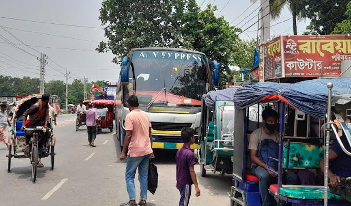 Rajbari-Dhaka bus service resumes