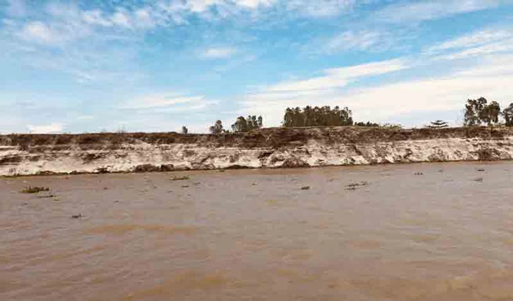 যমুনা নদীতে টিকটক করতে গিয়ে স্কুলশিক্ষার্থী নিখোঁজ 