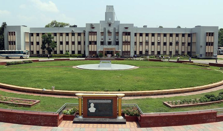 হল খোলা রেখে ২৯ দিনের ছুটিতে যাচ্ছে রাবি