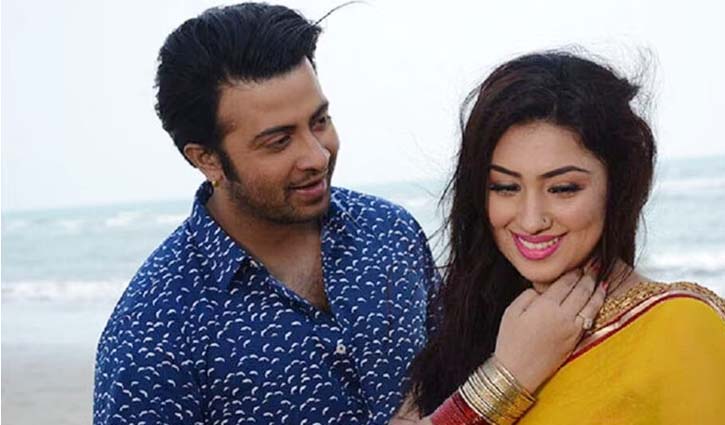 শাকিব আর আমি একটা পারিবারিক সম্পর্কে আছি: অপু