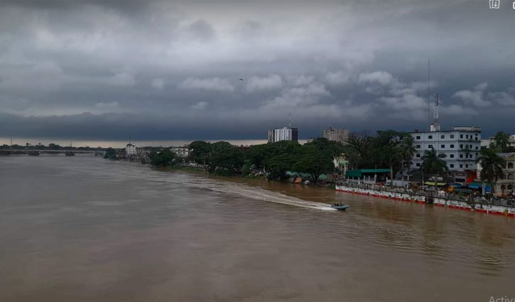 সিলেটের বন্যার পদধ্বনি, সুরমা-কুশিয়ারায় পানি বিপদসীমা ছুঁই ছুঁই 