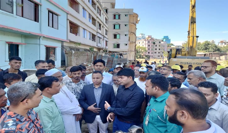 চট্টগ্রামে হেলে পড়া ভবন পরিদর্শনে তদন্ত কমিটি