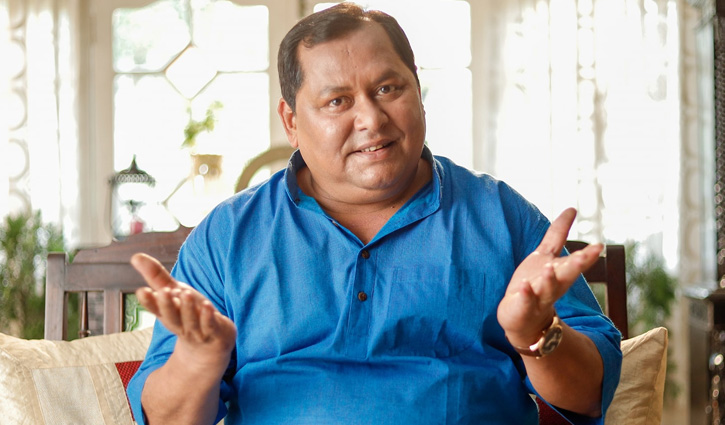 ‘অব্রাহ্মণ মেয়ে বিয়ে করায় বাড়ি ছাড়তে হয়েছিল’