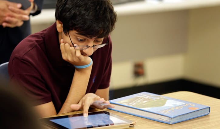 শিশুদের অপ্রত্যাশিত ভবিষ্যতের জন্য দায়ী সাহিত্য বিমুখতা