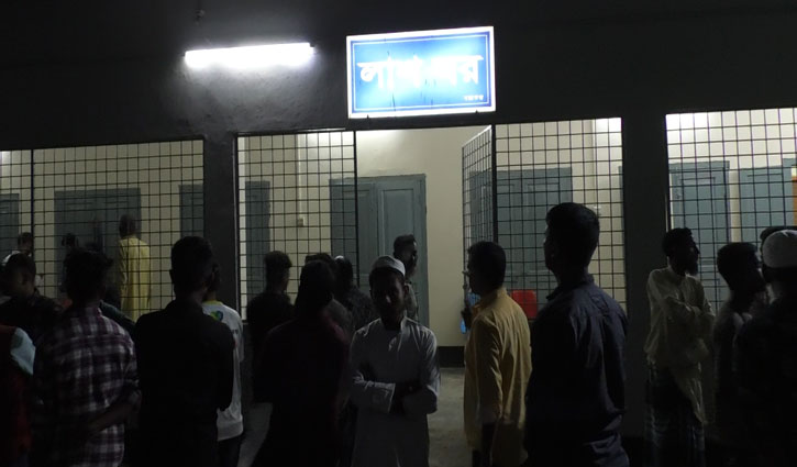 মারামারি থামাতে গিয়ে ছুরিকাঘাতে যুবক নিহত